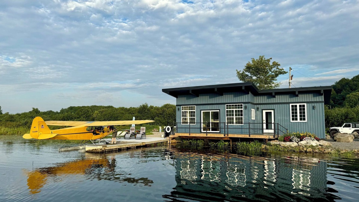 Stoneboro House | Lake Front on Private 150acre Lake 1/2 between Pitt and Erie-Bring your boat!
