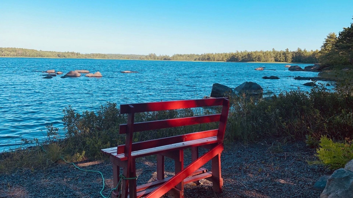 Greenfield House | Lake Front Paradise on Ponhook in the Heart of Nova Scotia