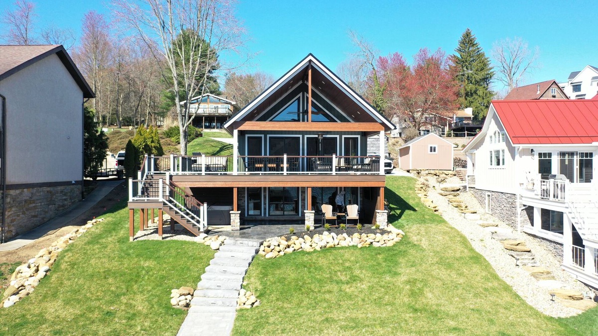 Howard House | Lake Front Paradise-Dock, Deck, Hot Tub, Lake & Sunrises-