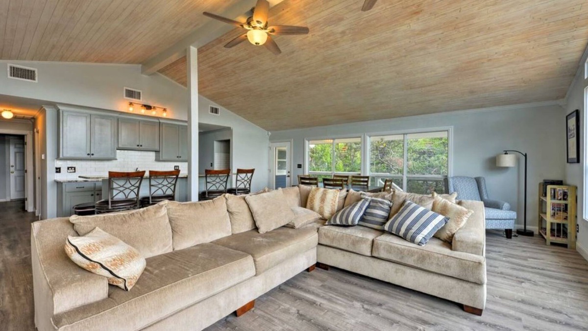 Brownwood House | Lake Front Paradise, with Spectacular views!