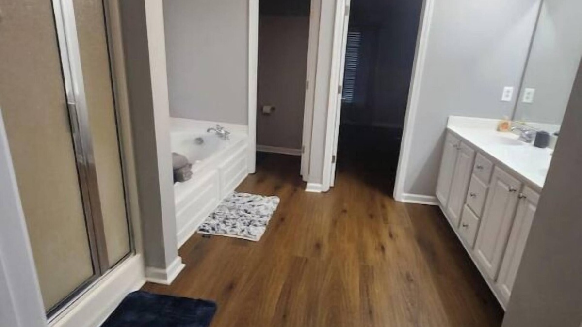 Newnan House | lake front property in a beautiful subdivision