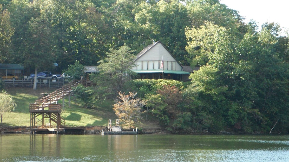 Dublin House | Lake Front Property On Quiet Cove At The Entrance To Peak Creek Claytor Lake Va.