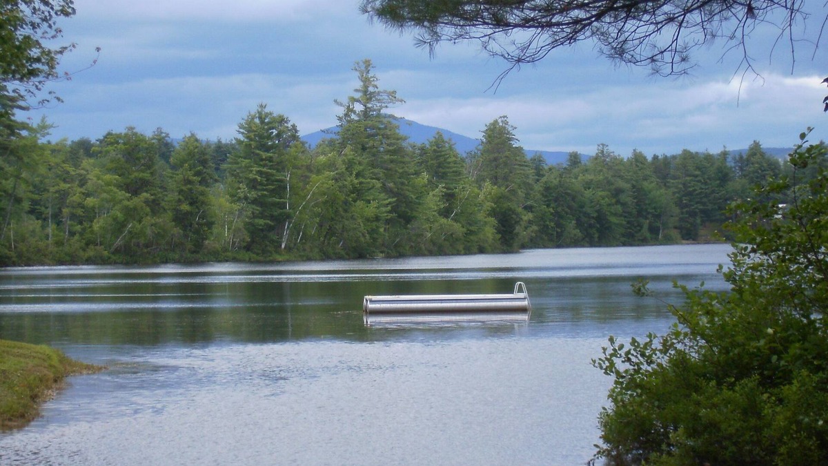 Conway Ski Chalet | LAKE FRONT Rustic Ski Chalet with Private Beach