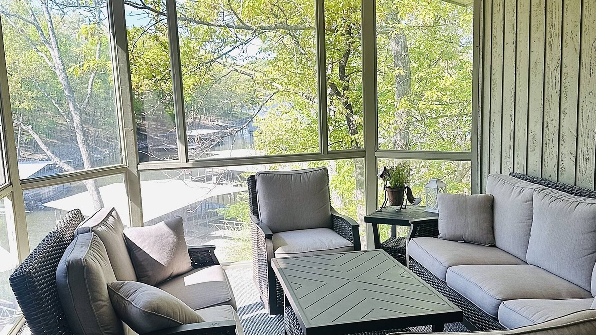 Linn Creek House | LAKE FRONT, swim dock, fire pit, 2nd VRBO next door for large groups 2869268