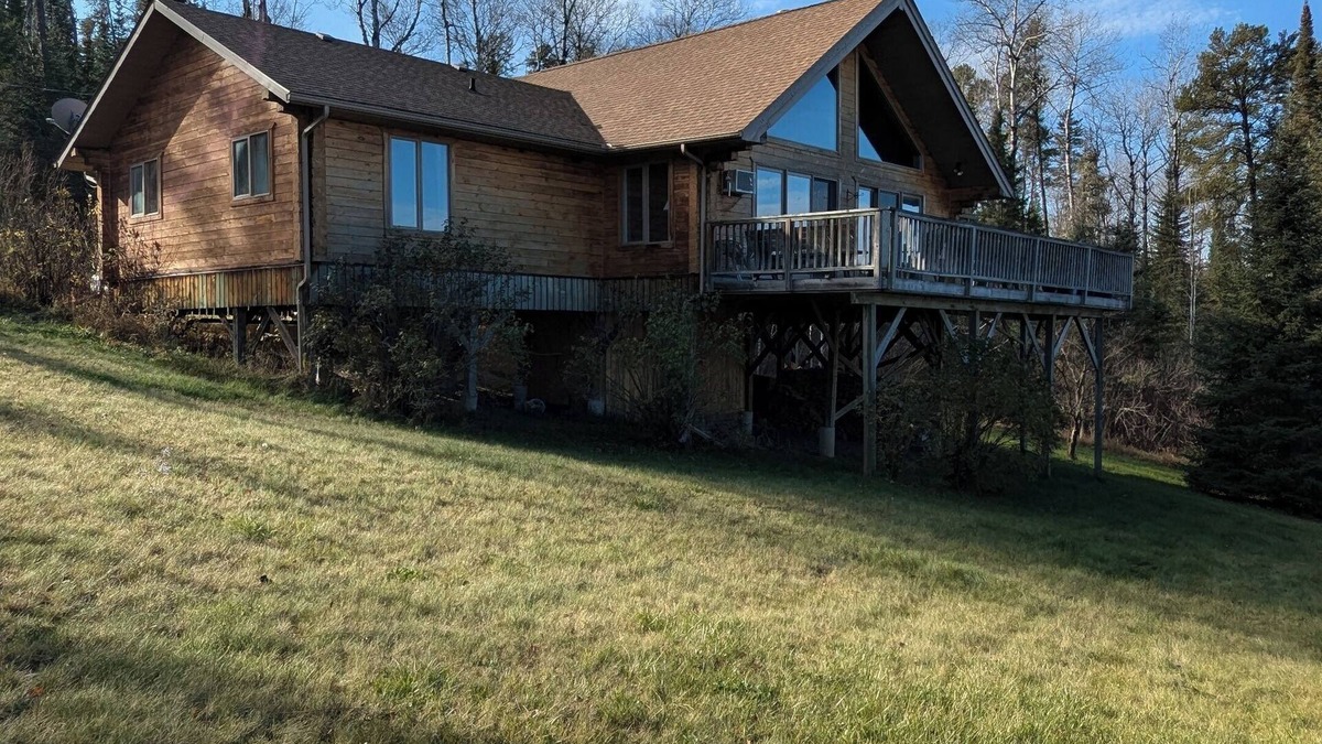 Northern Ontario Cabin | Lake front timber cottage amongst towering pines. Family and pet friendly