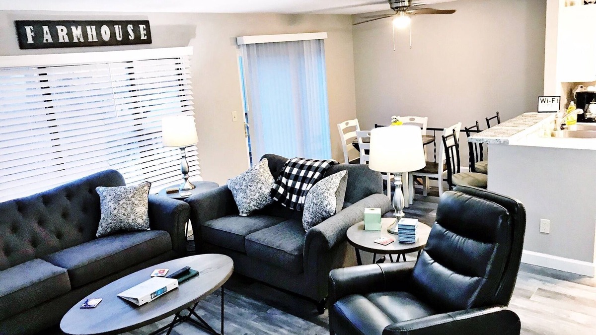 Fairfield Glade Condo | 🌟Lake Front unit ready 4 you! 🌟- sleeps 12 in beds, w/king bed, WiFi, pets
