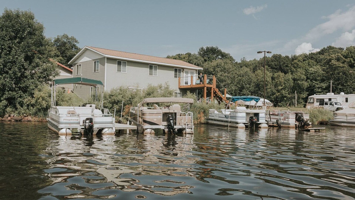Grandy Cabin | Lake Front Vacation Rental Near Mille Lacs On Ann Lake