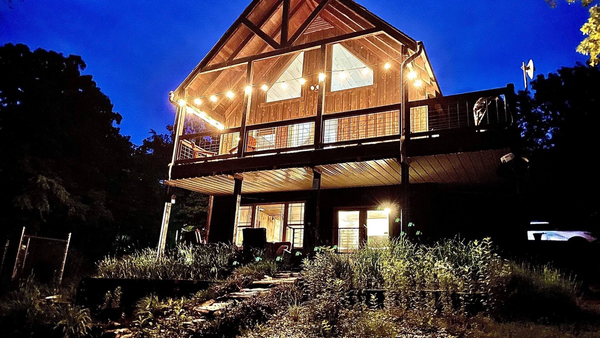 Lampe House | Lake Front Villa near Branson