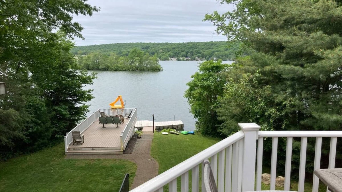 Lake Pocotopaug House | Lake Fun: PingPong, Pool Table, Slide, EV Charger