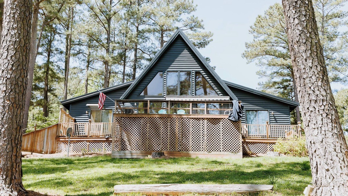 Henrico House | Lake Gaston A Frame- Private Beach & dock