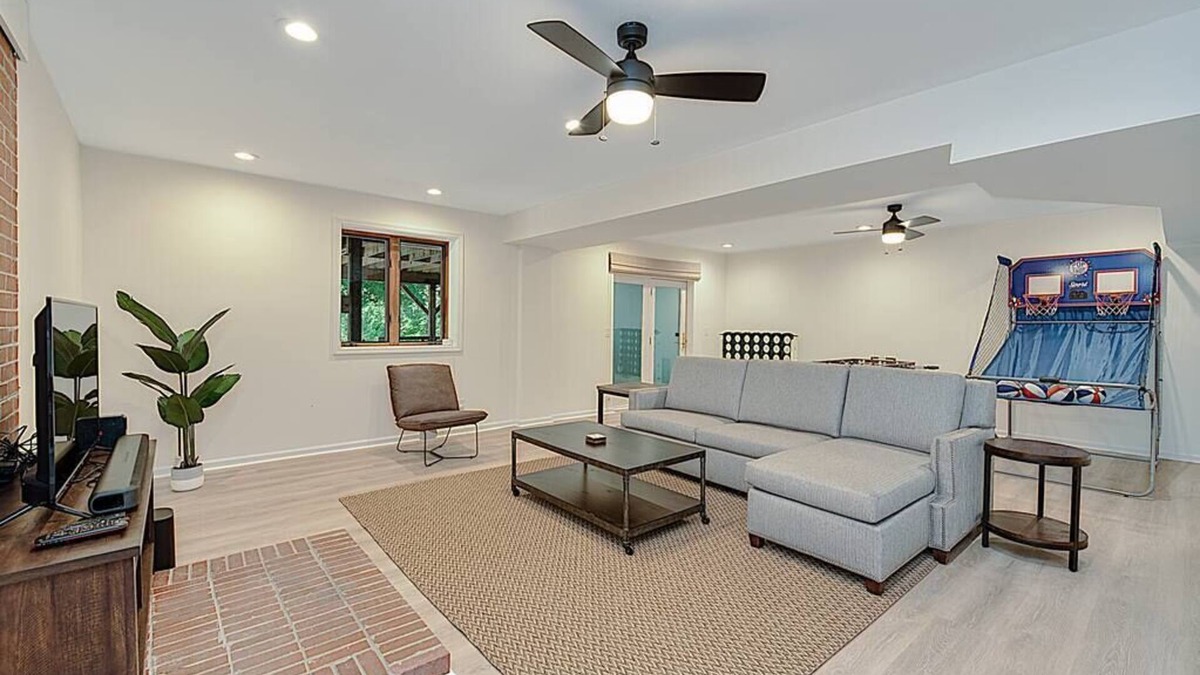 Bracey House | Lake Gaston Duo Side B Kayak, Water mat, Gameroom