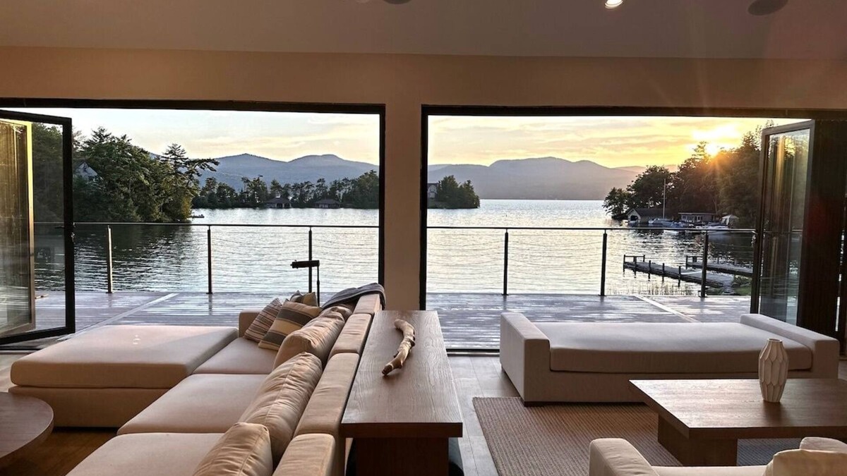 Putnam Station House | Lake George Waterfront Paradise Dock Slip