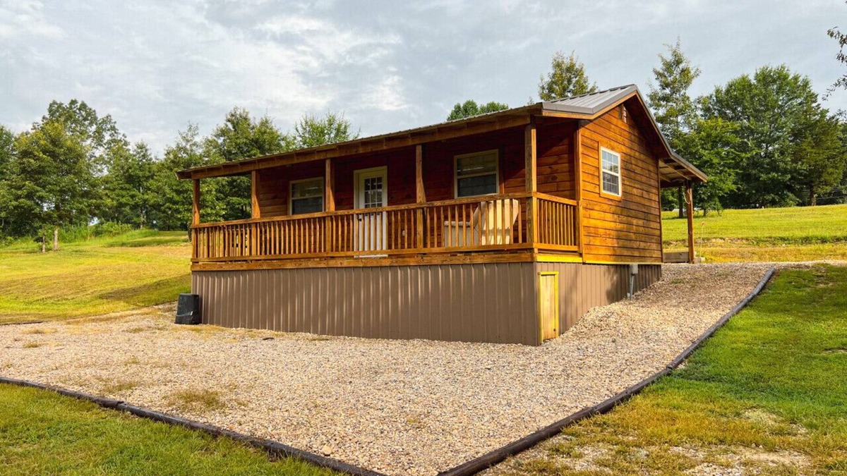 Daisy Cabin | Lake Greeson Cabin with Private ATV Access on 8 Acres