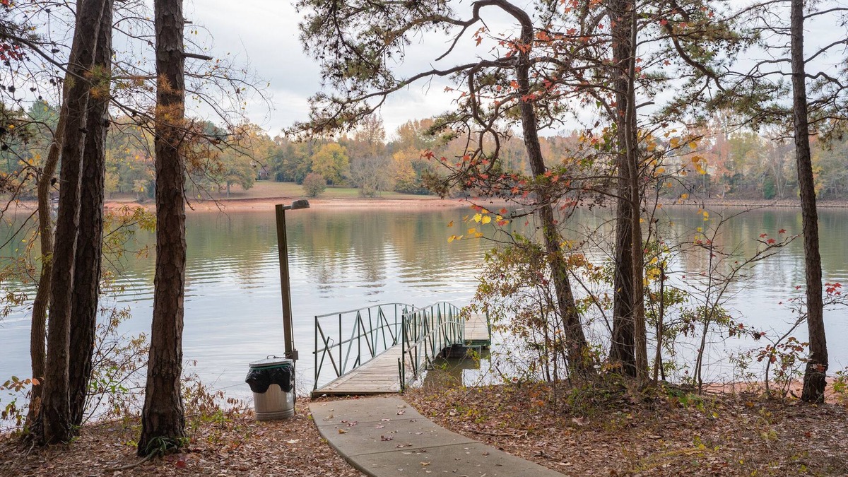 Northlake Condo | Lake Hartwell 3bed/2bath - Serene and Immaculate!