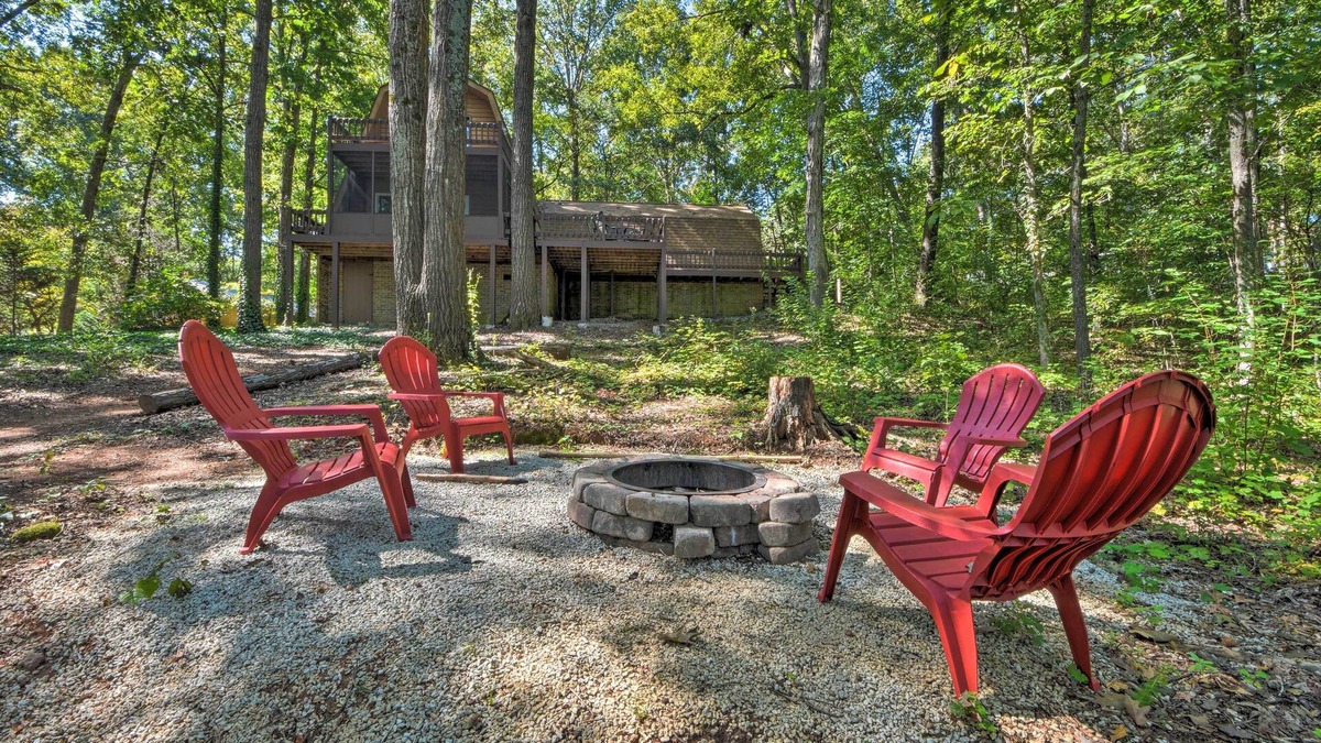 Seneca House | Lake Hartwell Home w/Dock < 10 Miles to Clemson!