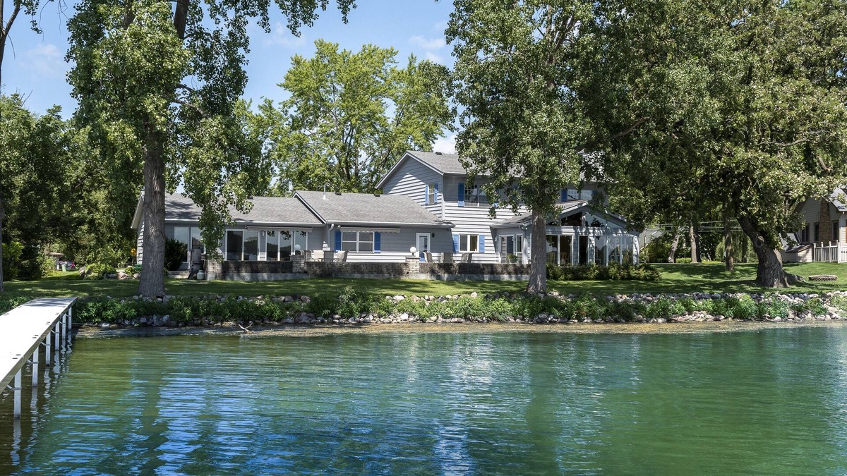 Lake Ripley House | Lake Home - 3,500 sq ft - 20 min from Madison!