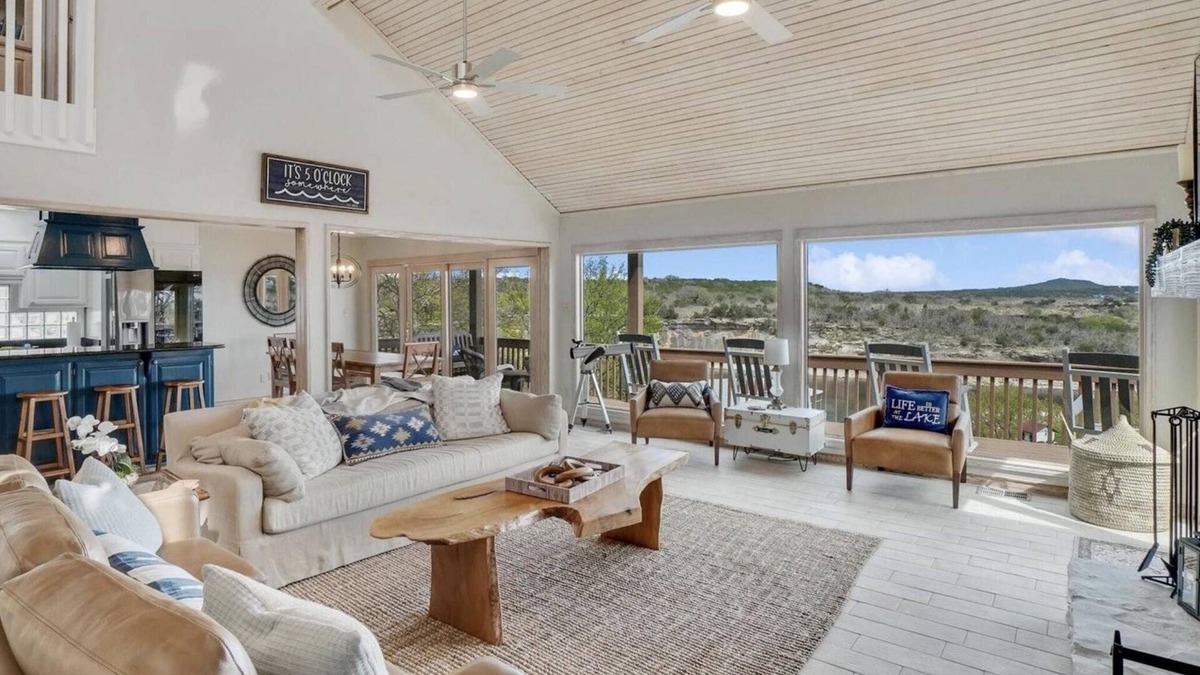 Palo Pinto County House | Lake Home with Private Pool, Games, Views! 100 yds to Marina w boat launch!