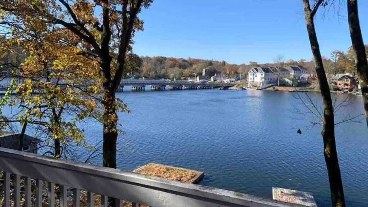 Hopatcong House | Lake Hopatcong cottage with dock; Permit #2023-6n