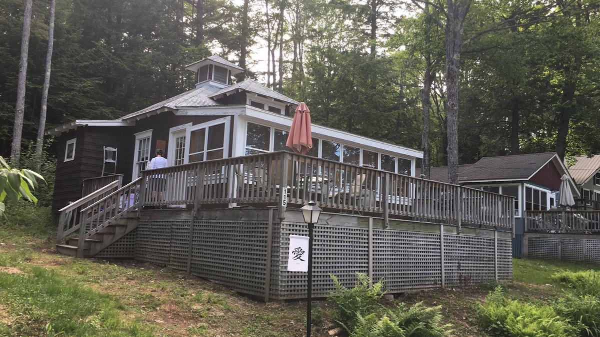 Bristol Cottage | Lake House - 100 Feet from the Water