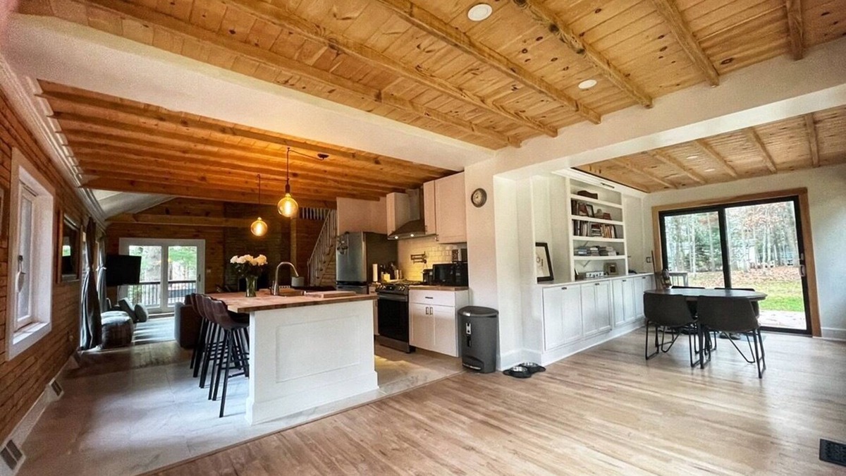 Tafton Cabin | Lake House Cabin with Dock Slip