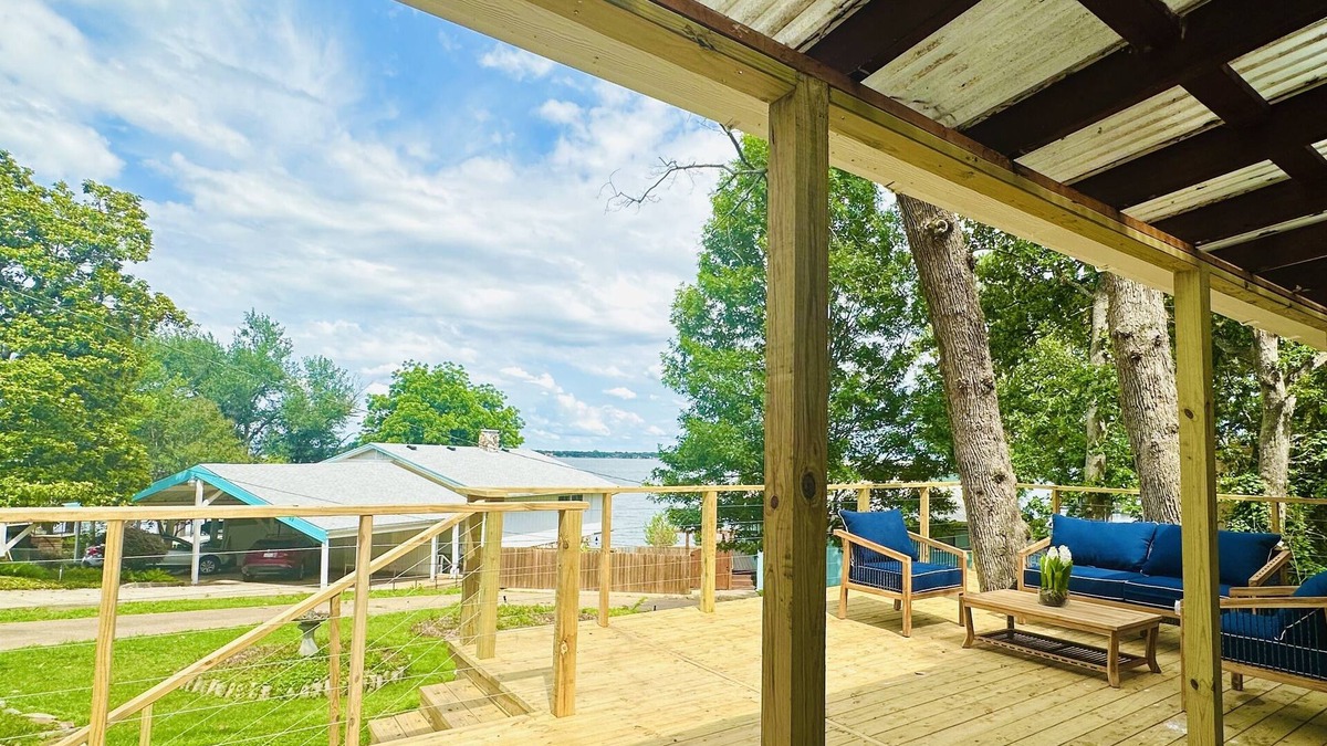Tool House | Lake house getaway @ Cedar Creek Lake