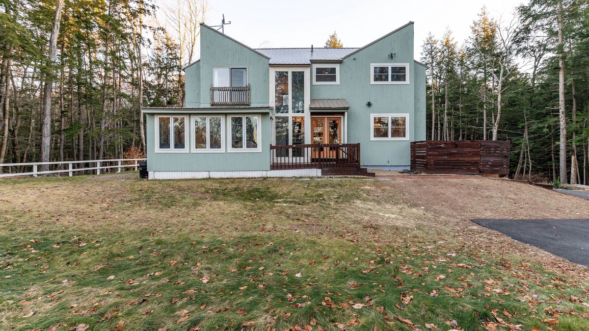 Laconia Cabin | Lake House in the Trees