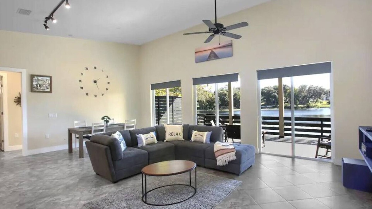 Eustis House | Lake House minutes to downtown Mt Dora and Eustis