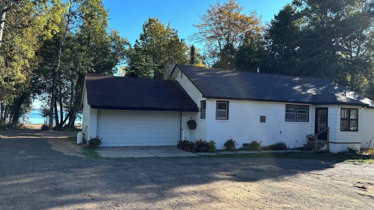 Cheboygan House | Lake House of Eagle Cove