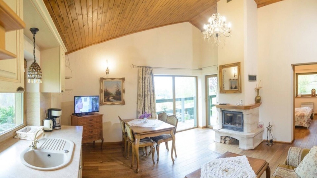 Bytow House | Lake House