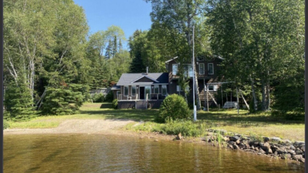 Unorganized Thunder Bay District Cottage | Lake house retreat