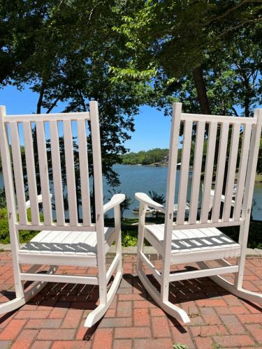 Fort Mill House | Lake House Suite