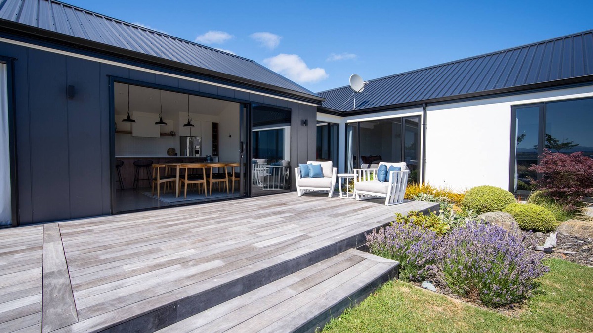 Te Anau Cottage | Lake House - Te Anau Holiday Home