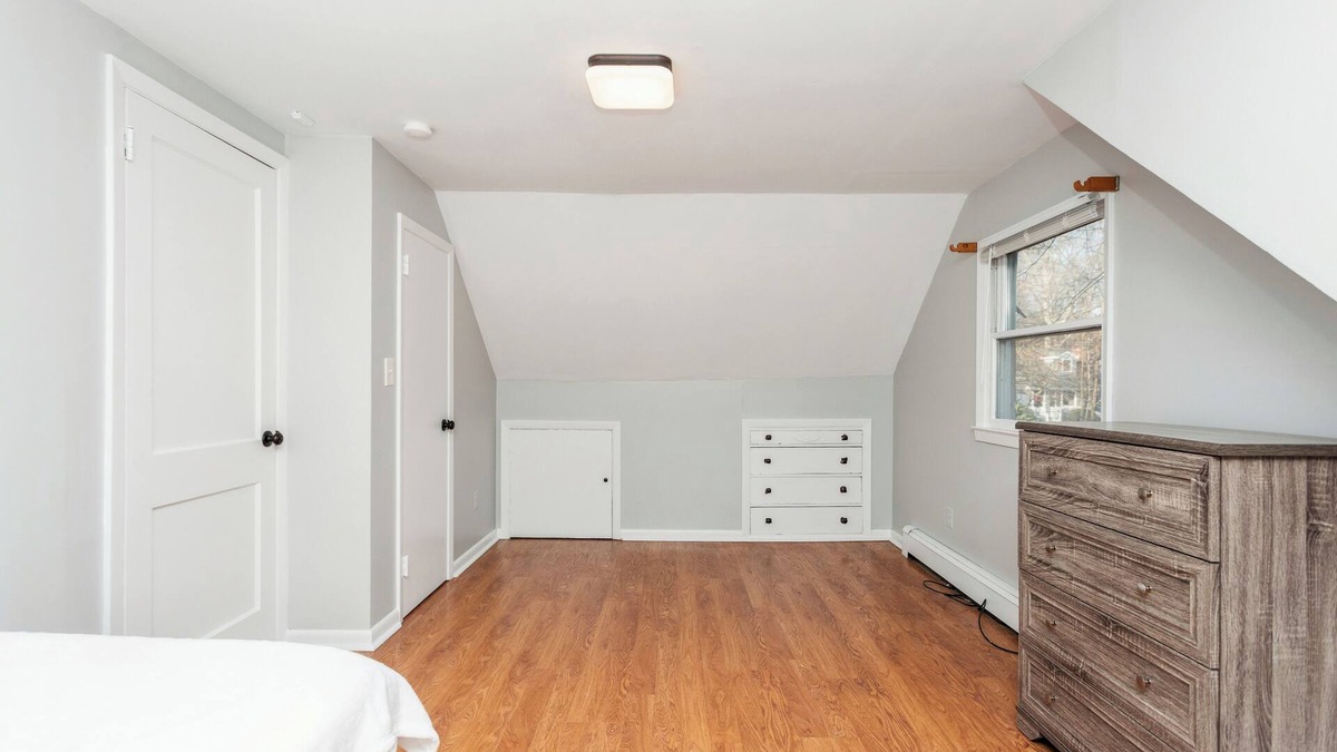 Fairfield House | Lake House this Vacation rental is an a privet Neighborhood association lake.