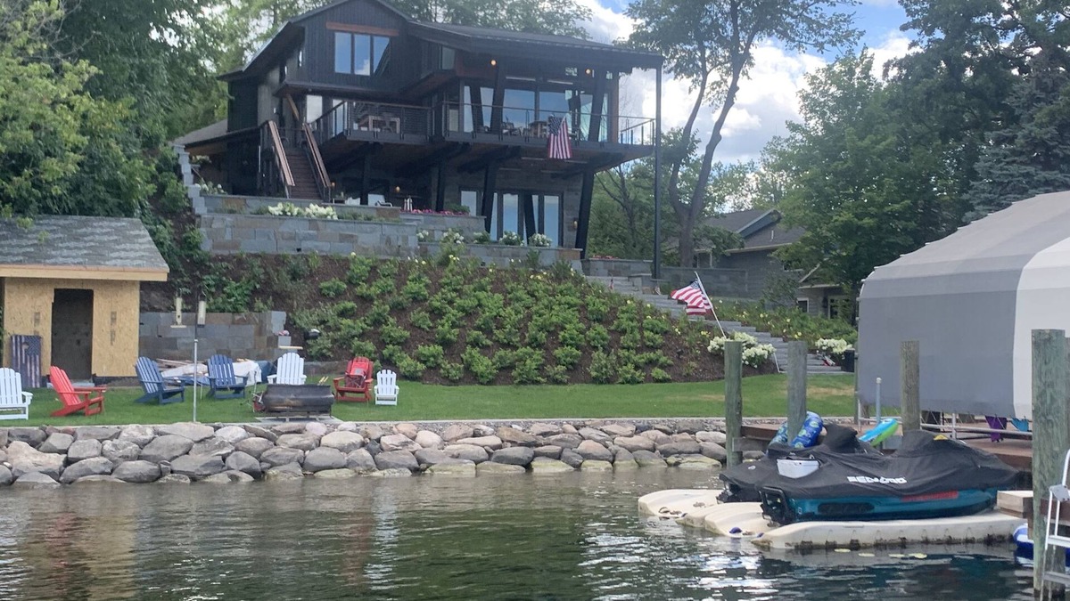 Greenwood House | Lake house with all the amenities, sauna, steam showers, heated floors, Josh AI,