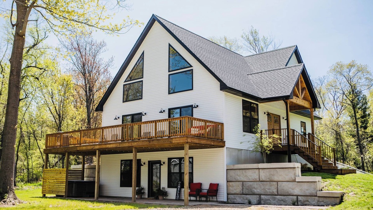 Port Austin House | Lake House With Beach Access