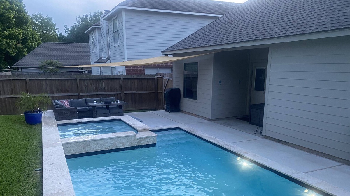 Seven Coves House | Lake House with pool and 1 mile from lake marina