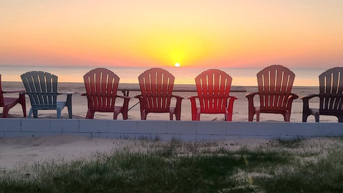 Oscoda House | Lake Huron - 3 Bedroom 2 Bath Lake Front Home - Sleeps 12