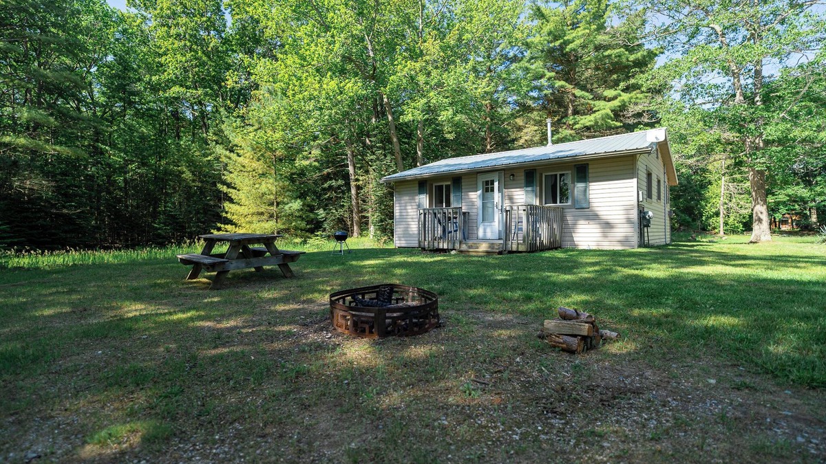 Oscoda Cabin | Lake Huron Beach Cabin · Havenwood Shores No. 8