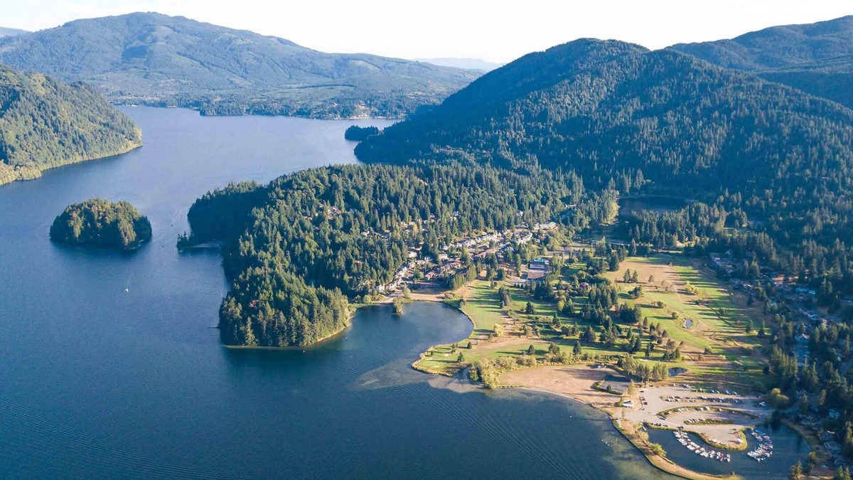 Sudden Valley House | Lake in front - Golf in the back - Great rental