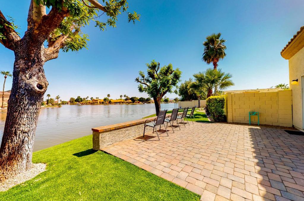 Garden Lakes House | Lake in the Desert