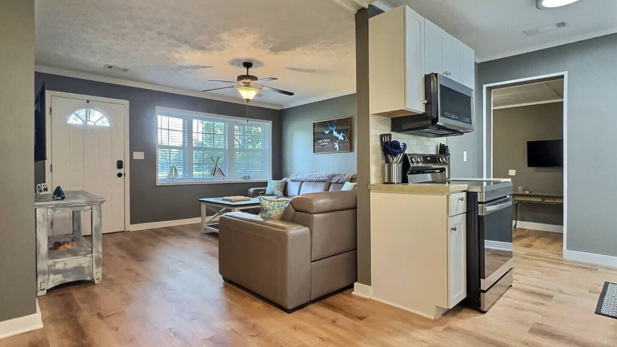 Wetumpka House | Lake Jordan Swayback Retreat-A Nature Lovers Dream