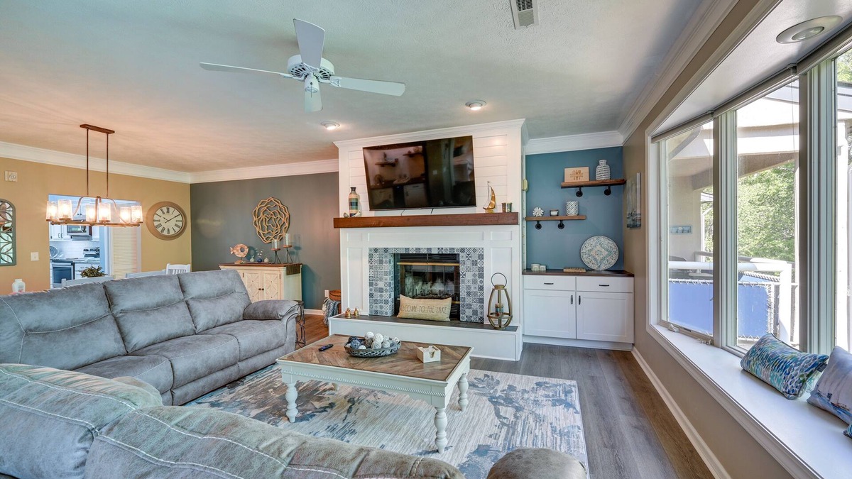 Salem Condo | Lake Keowee Condo: Resort Pools & Lake Access!