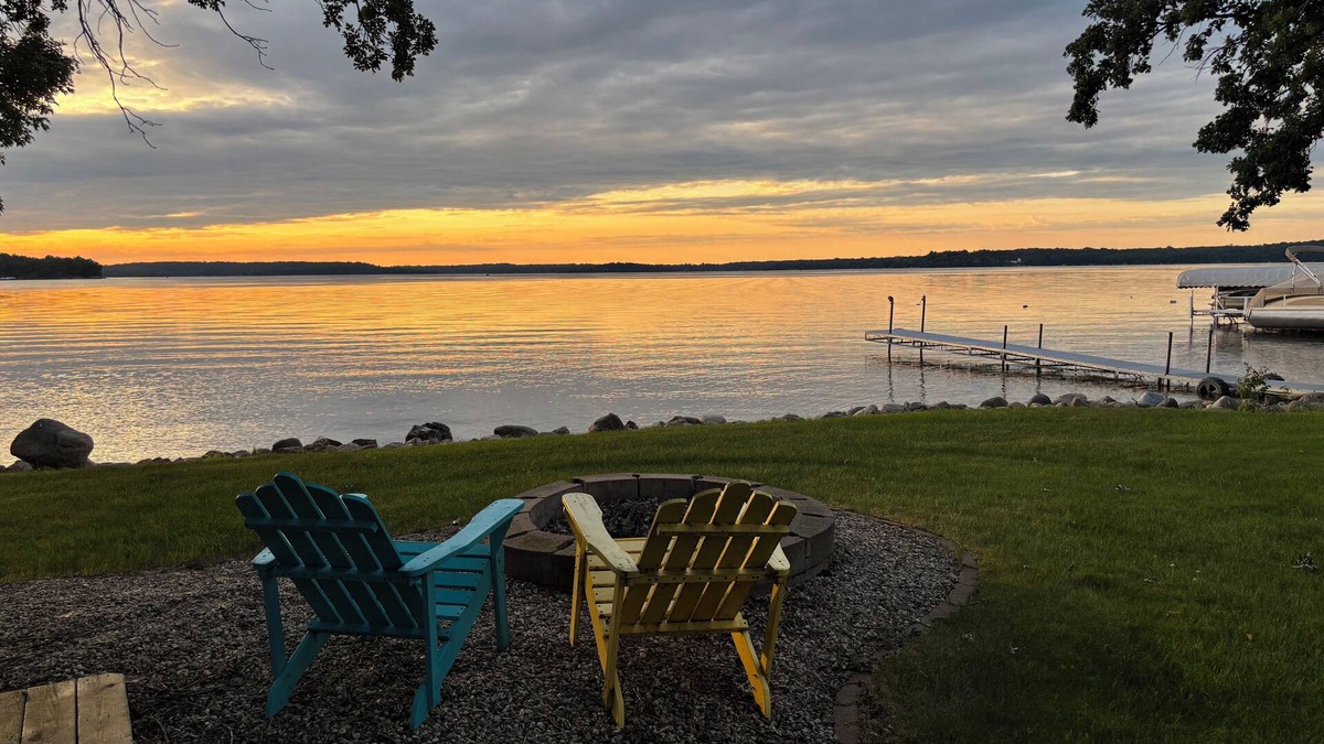 Paynesville House | Lake Koronis All Season Home-5 bedrm, screened porch, fish/swim/bike/snowmobile