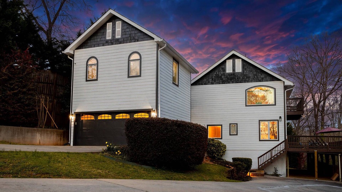 Flowery Branch House | Lake Lanier Holiday