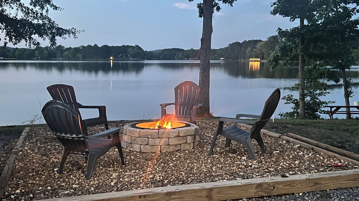 Cedar Bluff Cottage | LAKE LIFE !nCharming 3-bedroom cottage with dock and boat ramp on Weiss Lake