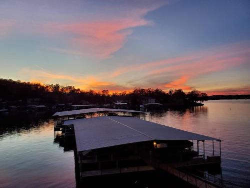 Osage Beach House | Lake Life Reimagined -best location best view 17mm