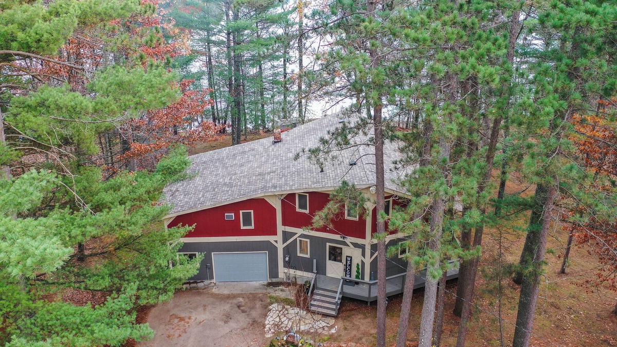 Minocqua House | Lake Lodge w Pool Table & Water Toys - Close to Town