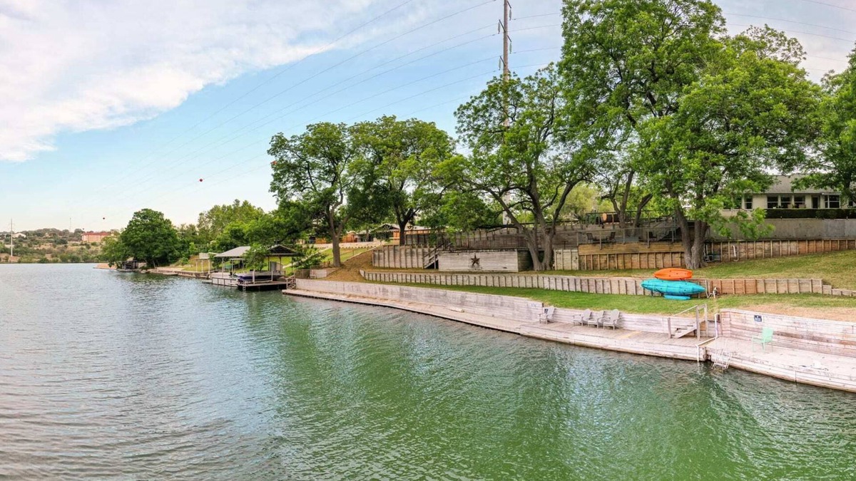 Marble Falls House | Lake Marble Falls Waterfront | House | Wet Slip | Huge Yard