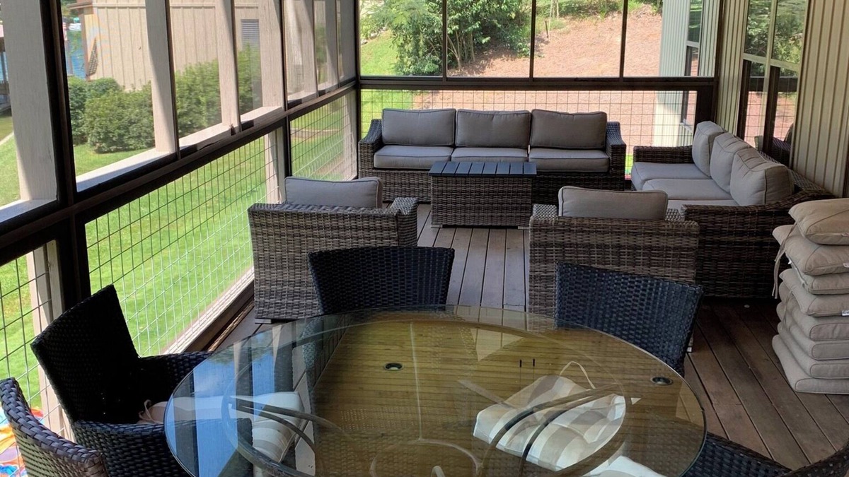 Eclectic House | Lake Martin Kowaliga New nWater Front Calm Water great for boat and swimming