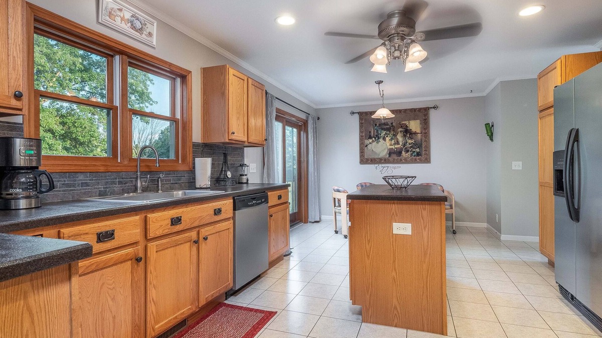 Bridgman House | Lake Mi Getaway w/hot tub - Relax on 2 acres-plenty of space to unwind